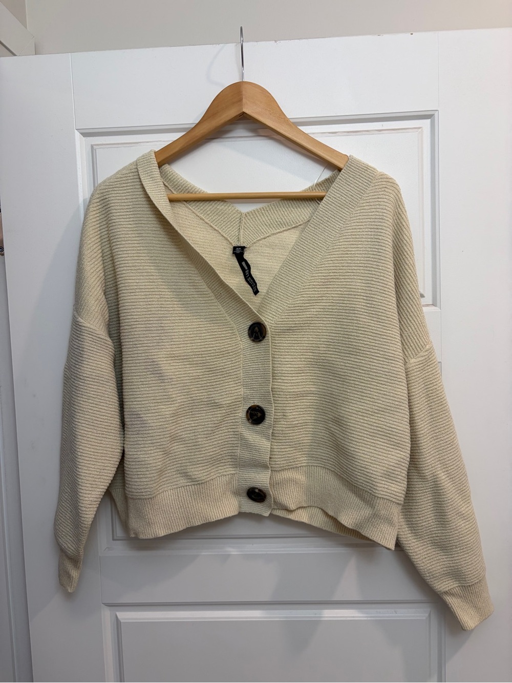 Design Lab Lord & Taylor Cream Button-Front Ribbed Cardigan